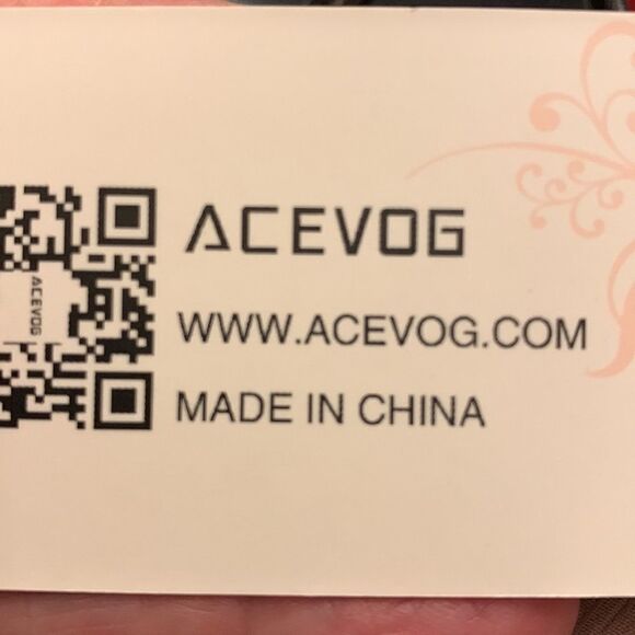 Acevog Size XL tan blouse.  Has lining in the front and crêpe like material. - Picture 11 of 11